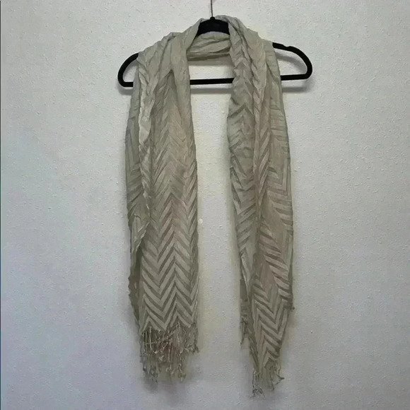 🛍3 for $20 Scarf with Tassels - Picture 1 of 4